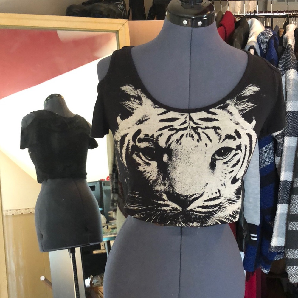 Tiger face crop top